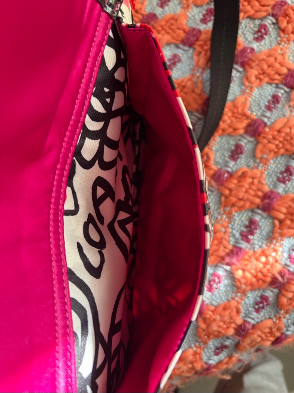 Coach Poppy White Floral Print Crossbody Bag & Wristlet with Red & Black Accents - Picture 6 of 10